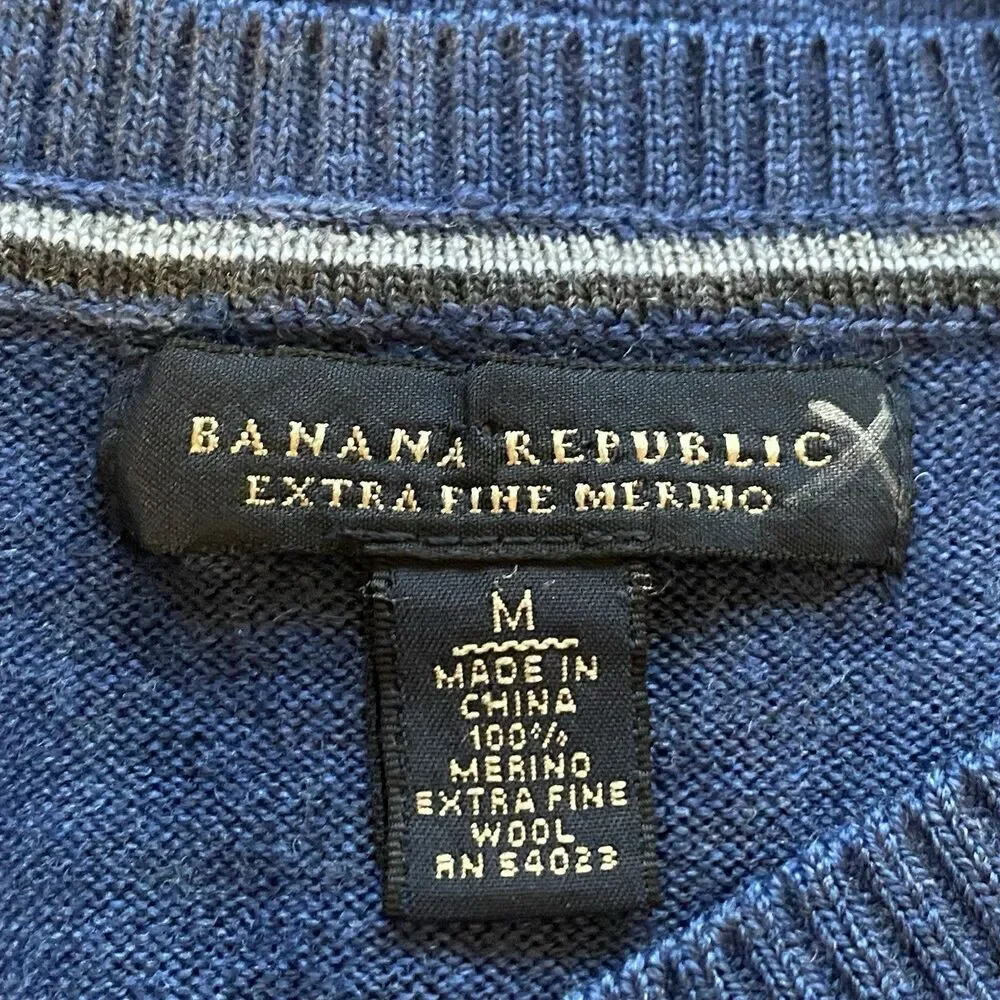 Banana Republic Men’s Extra Fine Merino Wool V-Neck Sweater Blue 100% Merino